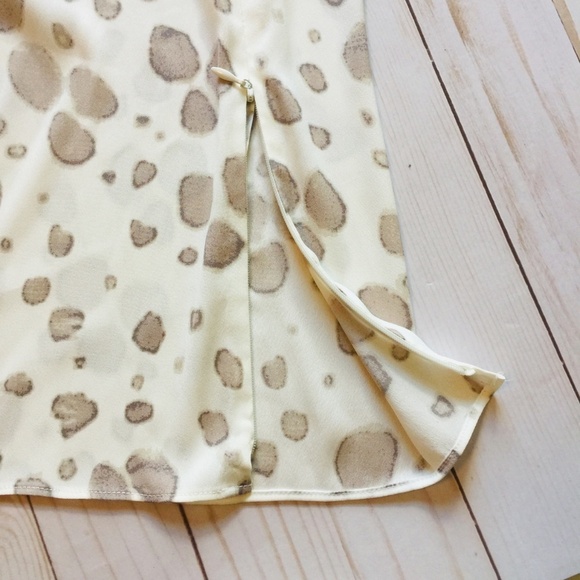 ANN TAYLOR Petite Cream & Taupe Pleated Neck Top 4 - Picture 7 of 9